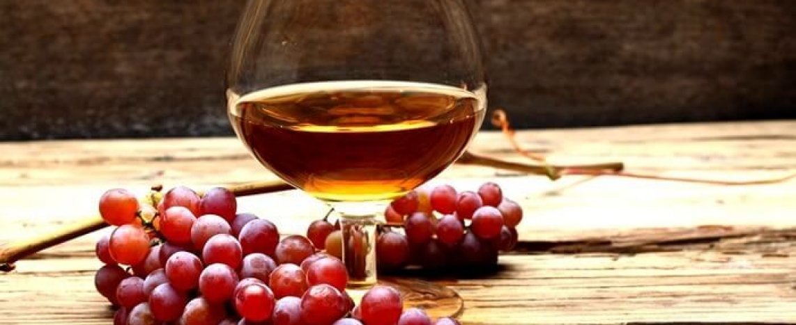 По мотивам коньяка – универсальный рецепт виноградного самогона
